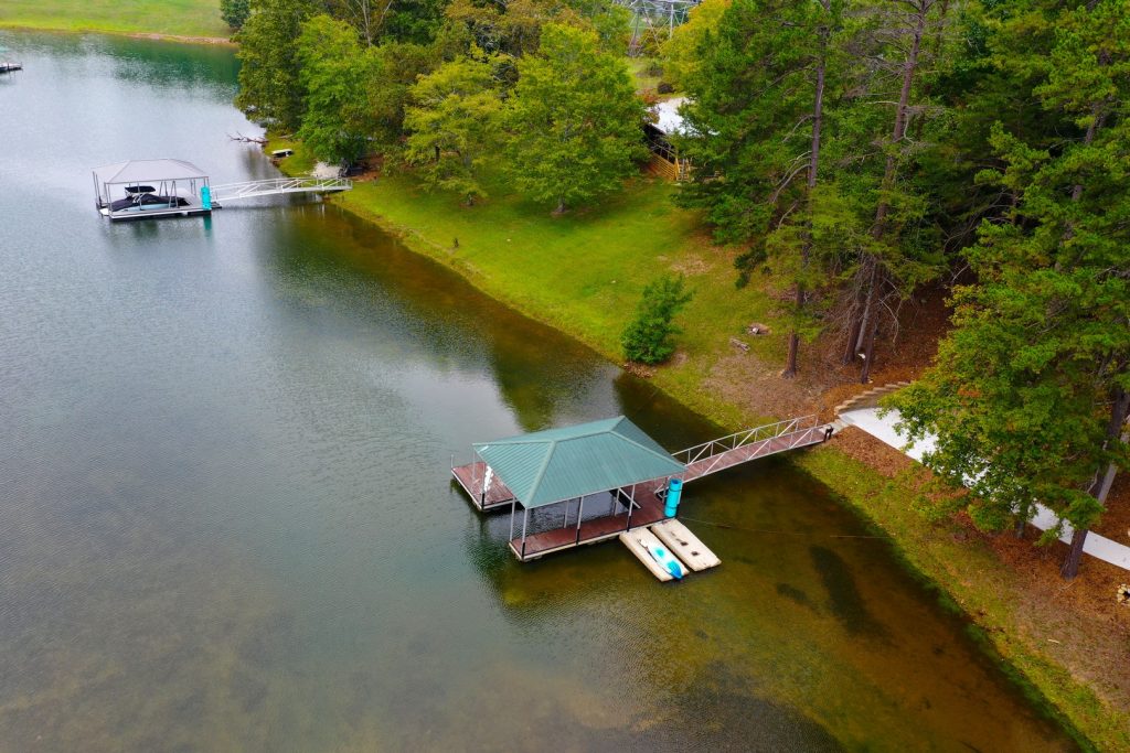 Lake Keowee,waterfront,real estate,Mike,Matt,Roach,Top,Guns,Realty,homes,lots,land,acreage,for sale,news,information,video update,sales,numbers,