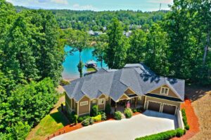 Lake Keowee,Waterfront,real estate,expert,mike,matt,roach,top,guns,realty,homes,lots,land,acreage,for sale,lake front,dockable,lot,covered dock,vlog,video update,news,information,help,interest,established,